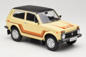 Lada Niva 2121 California Beige MCG 1:18 MCG18004 Pressofusione — immagine 4 di 6