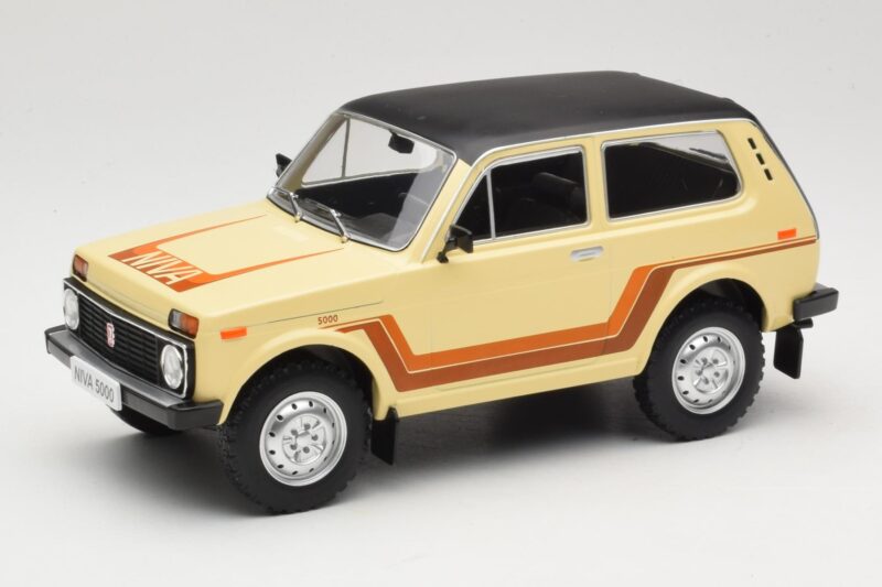 Lada Niva 2121 California Beige MCG 1:18 MCG18004 Pressofusione