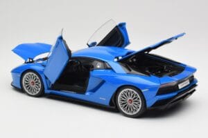 Lamborghini Aventador S LP740-4 Blue Nila AUTOart 1:18 79134 Pressofusione — immagine 5 di 8