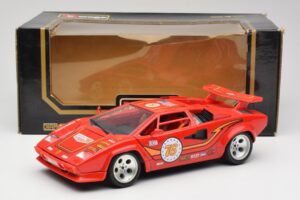 Lamborghini Countach Rosso Bburago 1:18 3047 Pressofusione — immagine 8 di 8