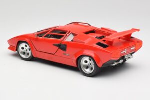 Lamborghini Countach Rosso Bburago 1:18 3047-M1 Pressofusione — immagine 7 di 8