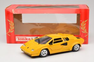 Lamborghini Countach TC Giallo Tonka 1:18 09035-R1 Pressofusione — immagine 8 di 8