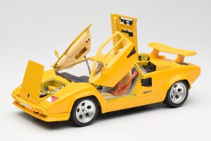 Lamborghini Countach Giallo Bburago 1:18 3037 Pressofusione — immagine 2 di 8