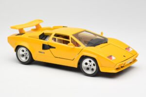 Lamborghini Countach Giallo Bburago 1:18 3037 Pressofusione — immagine 6 di 8