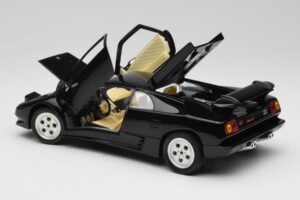 Lamborghini Diablo Nero Mira 1:18 6107 Pressofusione — immagine 5 di 8