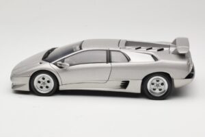 Lamborghini Diablo Argento AUTOart 1:18 70071 Pressofusione — immagine 4 di 8