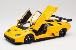 Lamborghini Diablo GTR Giallo Hot Wheels 1:18 53885 Pressofusione — immagine 2 di 8