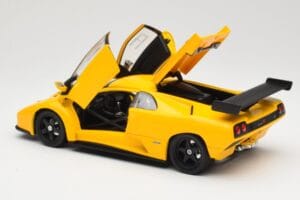 Lamborghini Diablo GTR Giallo Hot Wheels 1:18 53885 Pressofusione — immagine 5 di 8