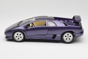 Lamborghini Diablo Viola Maisto 1:18 3028 Pressofusione — immagine 4 di 8