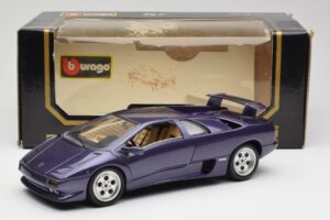 Lamborghini Diablo Viola Maisto 1:18 3028 Pressofusione — immagine 8 di 8