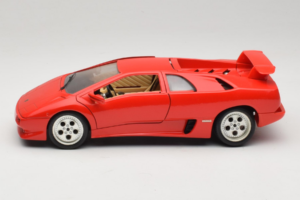 Lamborghini Diablo Rosso Bburago 1:18 3041-M1 Pressofusione — immagine 4 di 8