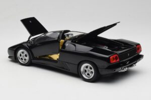 Lamborghini Diablo Roadster Nero AUTOart 1:18 70093-R1 Pressofusione — immagine 6 di 10