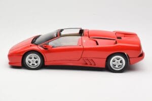 Lamborghini Diablo Roadster Rosso AUTOart 1:18 70091 Pressofusione — immagine 4 di 8