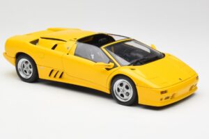 Lamborghini Diablo Roadster Giallo AUTOart 1:18 70092 Pressofusione — immagine 6 di 8