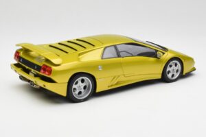 Lamborghini Diablo SE30 Anniversary Edition Giallo Spyder AUTOart 1:18 79157 Pressofusione — immagine 3 di 8