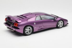 Lamborghini Diablo SE30 Jota Viola Metallic AUTOart 1:18 79142 Composito — immagine 3 di 8