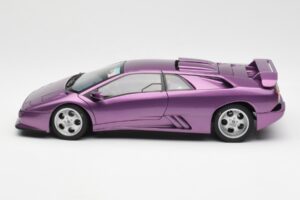 Lamborghini Diablo SE30 Jota Viola Metallic AUTOart 1:18 79142 Composito — immagine 4 di 8