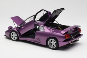 Lamborghini Diablo SE30 Jota Viola Metallic AUTOart 1:18 79142 Composito — immagine 5 di 8