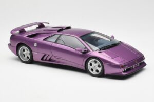 Lamborghini Diablo SE30 Jota Viola Metallic AUTOart 1:18 79142 Composito — immagine 6 di 8