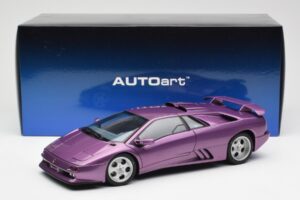 Lamborghini Diablo SE30 Jota Viola Metallic AUTOart 1:18 79142 Composito — immagine 8 di 8