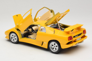 Lamborghini Diablo Giallo Bburago 1:18 3041-M2 Pressofusione — immagine 5 di 8