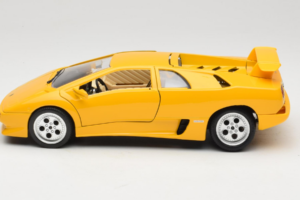 Lamborghini Diablo Giallo Bburago 1:18 3041 Pressofusione — immagine 4 di 8