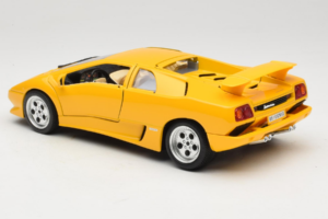 Lamborghini Diablo Giallo Bburago 1:18 3041 Pressofusione — immagine 7 di 8