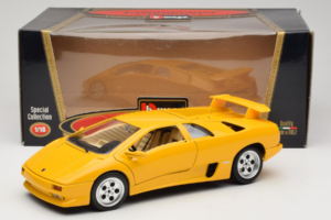 Lamborghini Diablo Giallo Bburago 1:18 3041 Pressofusione — immagine 8 di 8