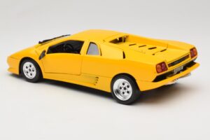 Lamborghini Diablo Giallo Tonka 1:18 09035 Pressofusione — immagine 7 di 8