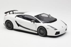 Lamborghini Gallardo Superleggera Monocerus Metallic Bianco AUTOart 1:18 74585 Pressofusione — immagine 6 di 8