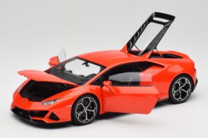 Lamborghini Huracan EVO Arancio Xanto AUTOart 1:18 79214 Composito — immagine 2 di 8