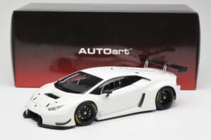 Lamborghini Huracan GT3 Bianco AUTOart 1:18 81527 Pressofusione — immagine 8 di 8