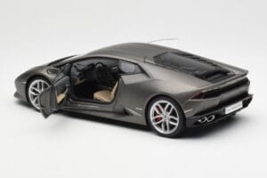 Lamborghini Huracan LP610-4 Grigio AUTOart 1:18 74606 Composito — immagine 5 di 8