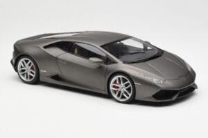 Lamborghini Huracan LP610-4 Grigio AUTOart 1:18 74606 Composito — immagine 6 di 8