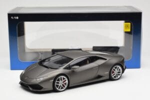 Lamborghini Huracan LP610-4 Grigio AUTOart 1:18 74606 Composito — immagine 8 di 8