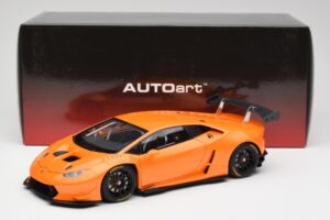 Lamborghini Huracan LP620-2 Super Trofeo Arancio Borealis Pearl Effect AUTOart 1:18 81558 Pressofusione — immagine 8 di 8