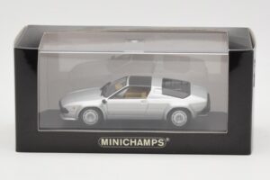 Lamborghini Jalpa Argento Minichamps 1:43 400103601 Pressofusione — immagine 4 di 4