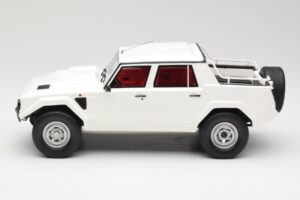 Lamborghini LM002 Bianco Kyosho 1:18 GTS18508W Resina — immagine 3 di 6