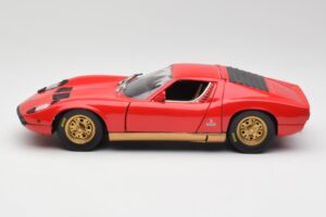 Lamborghini Miura Rosso Anson 1:18 30302 Pressofusione — immagine 4 di 8
