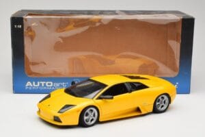 Lamborghini Murcielago LP640 Giallo Orion AUTOart 1:18 74511 Pressofusione — immagine 8 di 8