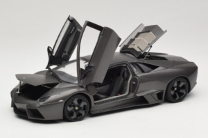 Lamborghini Reventon Matte Grey AUTOart 1:18 74591 Pressofusione — immagine 2 di 8