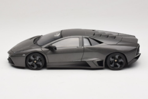 Lamborghini Reventon Matte Grey AUTOart 1:18 74591 Pressofusione — immagine 4 di 8