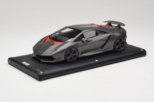 Lamborghini Sesto Elemento Matte Black MR Collection 1:18 LAMB054 Resina — immagine 2 di 6