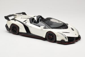 Lamborghini Veneno Roadster Bianco Con Linea Rossa Kyosho 1:18 C09502W Pressofusione — immagine 4 di 6
