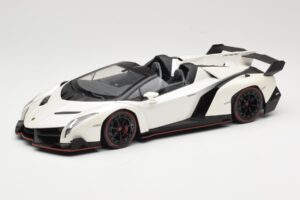 Lamborghini Veneno Roadster Bianco Con Linea Rossa Kyosho 1:18 C09502W Pressofusione