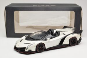 Lamborghini Veneno Roadster Bianco Con Linea Rossa Kyosho 1:18 C09502W Pressofusione — immagine 6 di 6