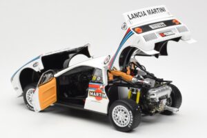 Lancia 037 Martini #1 W. Rohrl / C. Geistdorfer Winner Rally Monte Carlo 1983 Versione Notte Kyosho 1:18 08306A Pressofusione — immagine 5 di 8