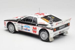Lancia 037 #1 G. Cunico / E. Bartolich Targa Florio Winner 1983 Kyosho 1:18 08302H Pressofusione — immagine 7 di 8