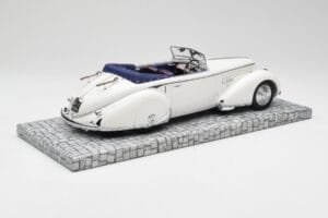Lancia Astura Tipo 233 Corto Bianco Minichamps 1:18 107125330 Resina — immagine 2 di 6