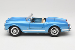 Lancia Aurelia B24 Spider Blu Bburago 1:18 3010-M1 Pressofusione — immagine 4 di 8